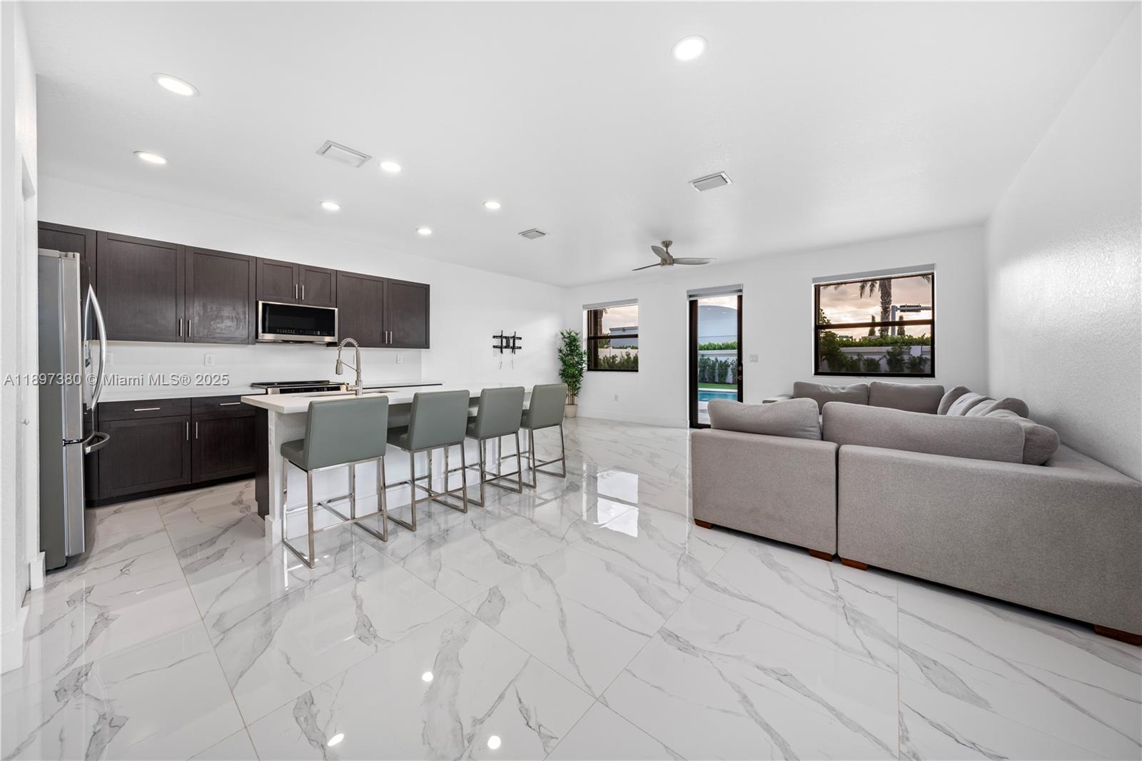 AQUABELLA NORTH - Residential