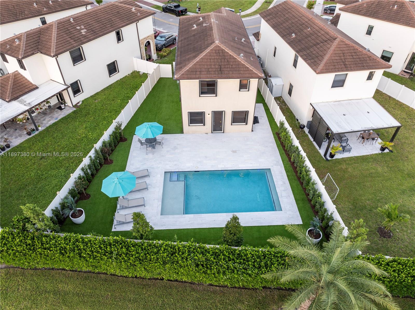 AQUABELLA NORTH - Residential