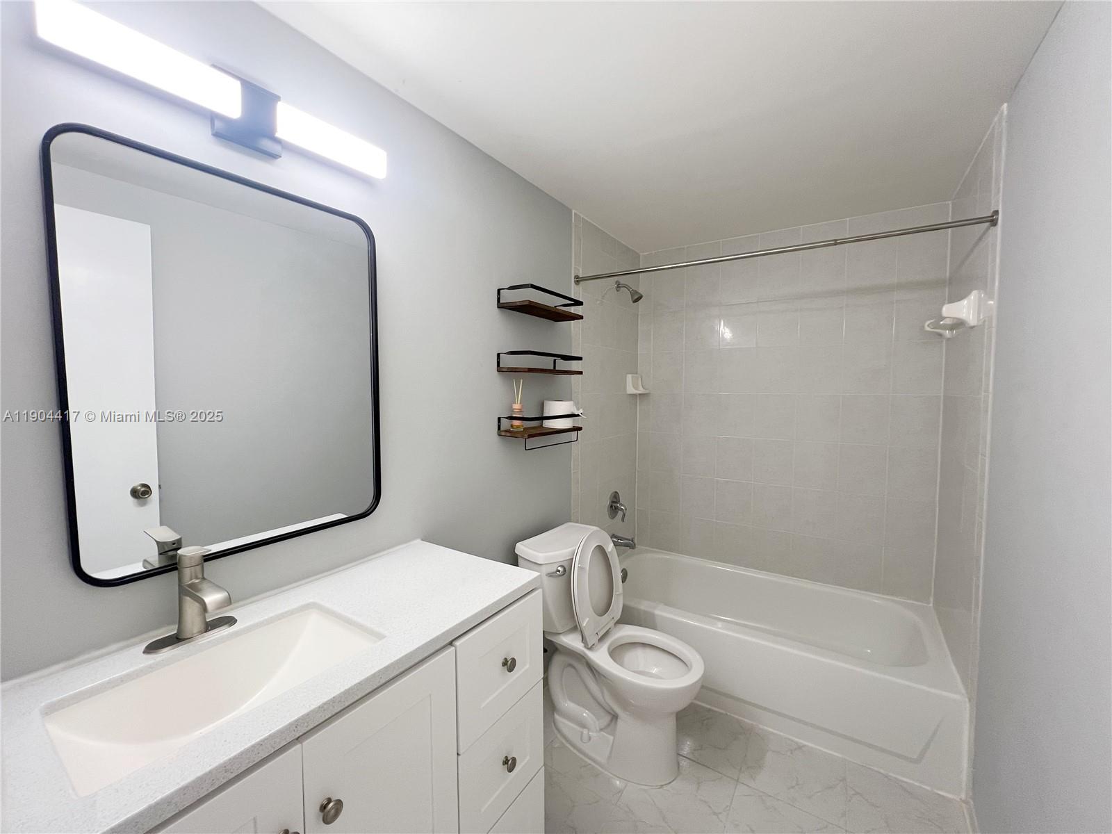 DADELAND COVE SEC 2 - Residential