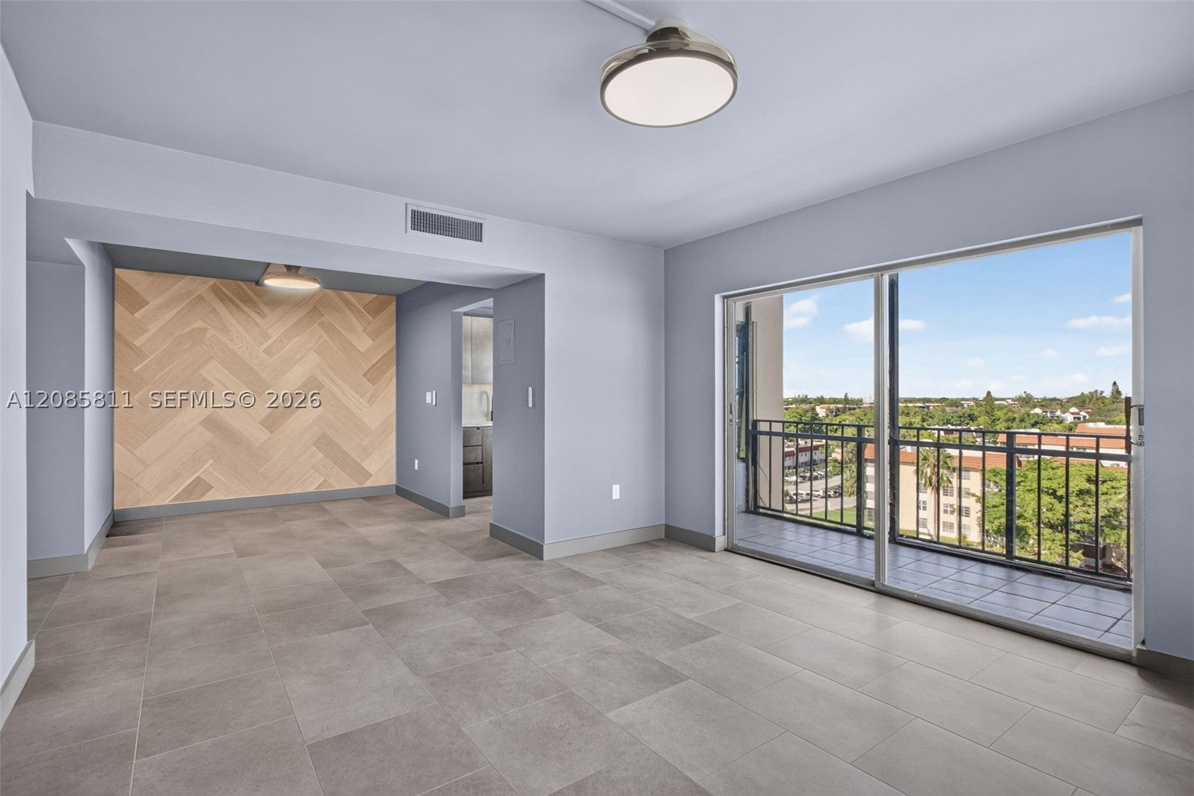 4174 Inverrary Dr 815