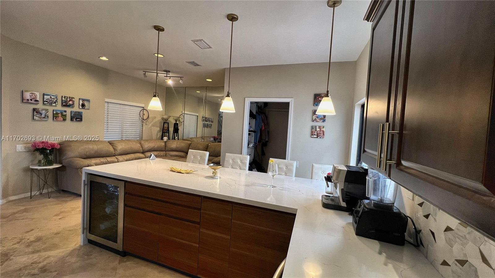 WIMBLEDON VILLAS OF VIA V - Residential