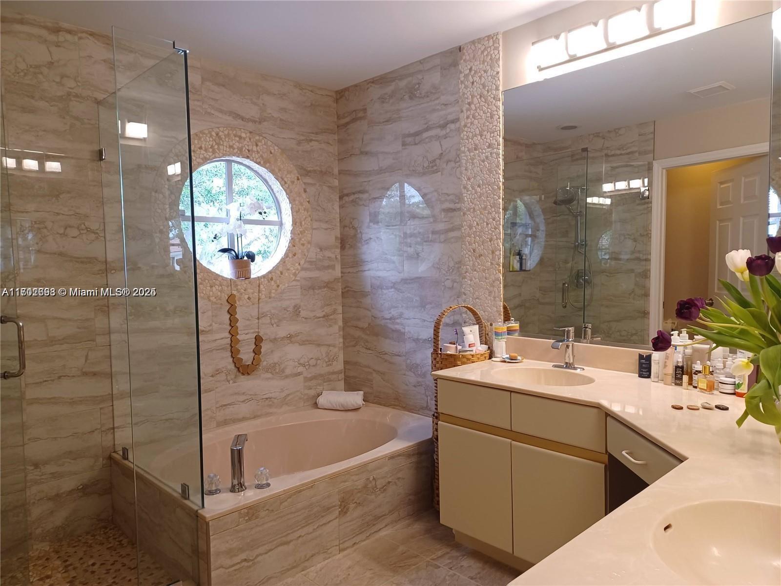 WIMBLEDON VILLAS OF VIA V - Residential