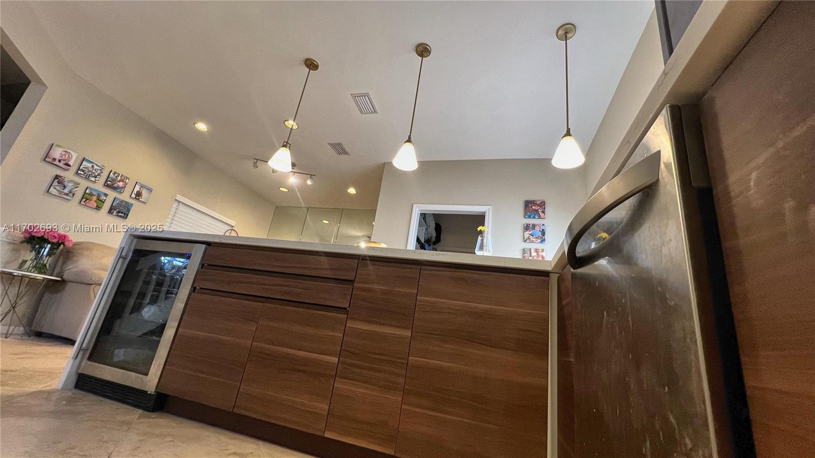 WIMBLEDON VILLAS OF VIA V - Residential