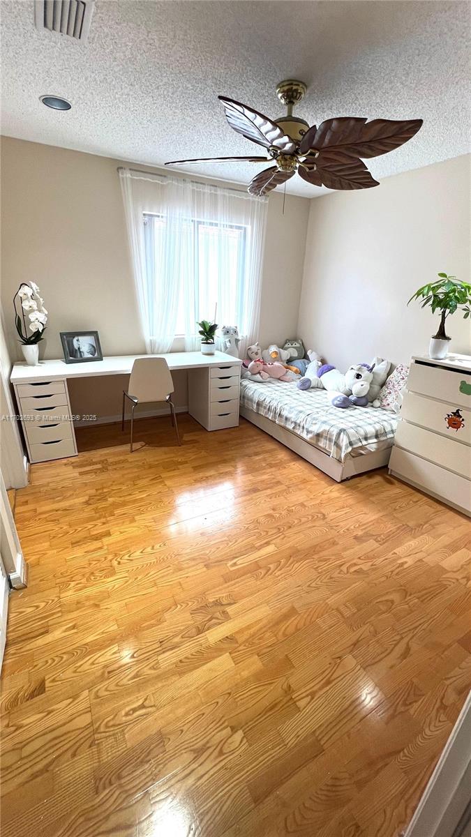 WIMBLEDON VILLAS OF VIA V - Residential
