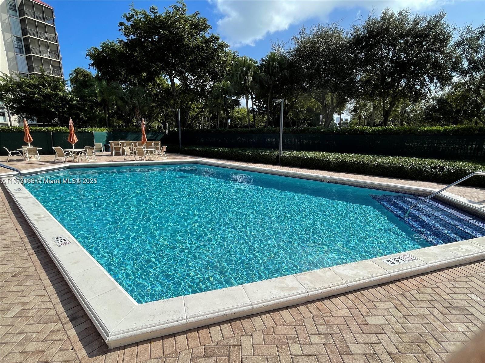 BRAVURA I CONDO - Residential