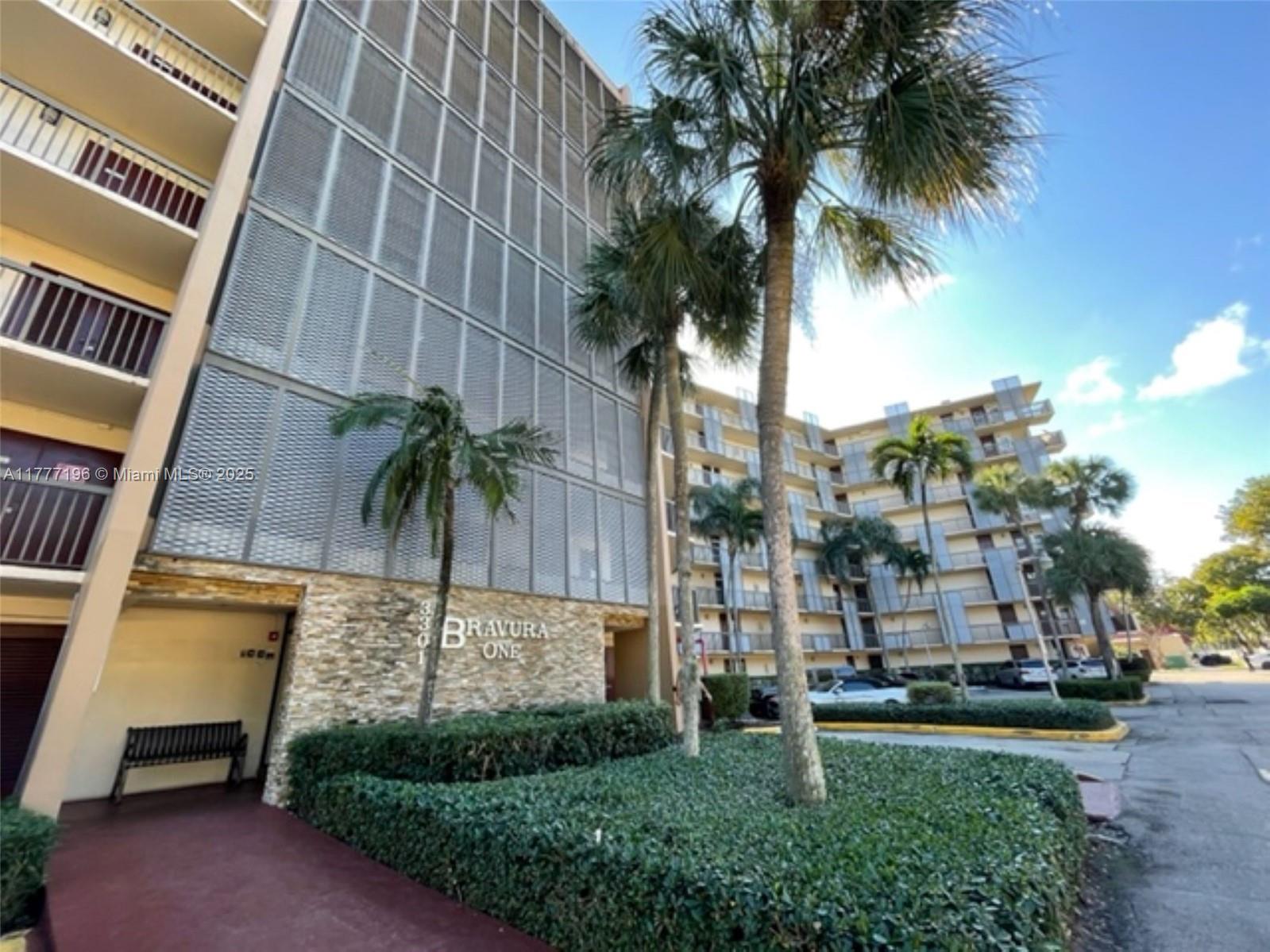 BRAVURA I CONDO - Residential