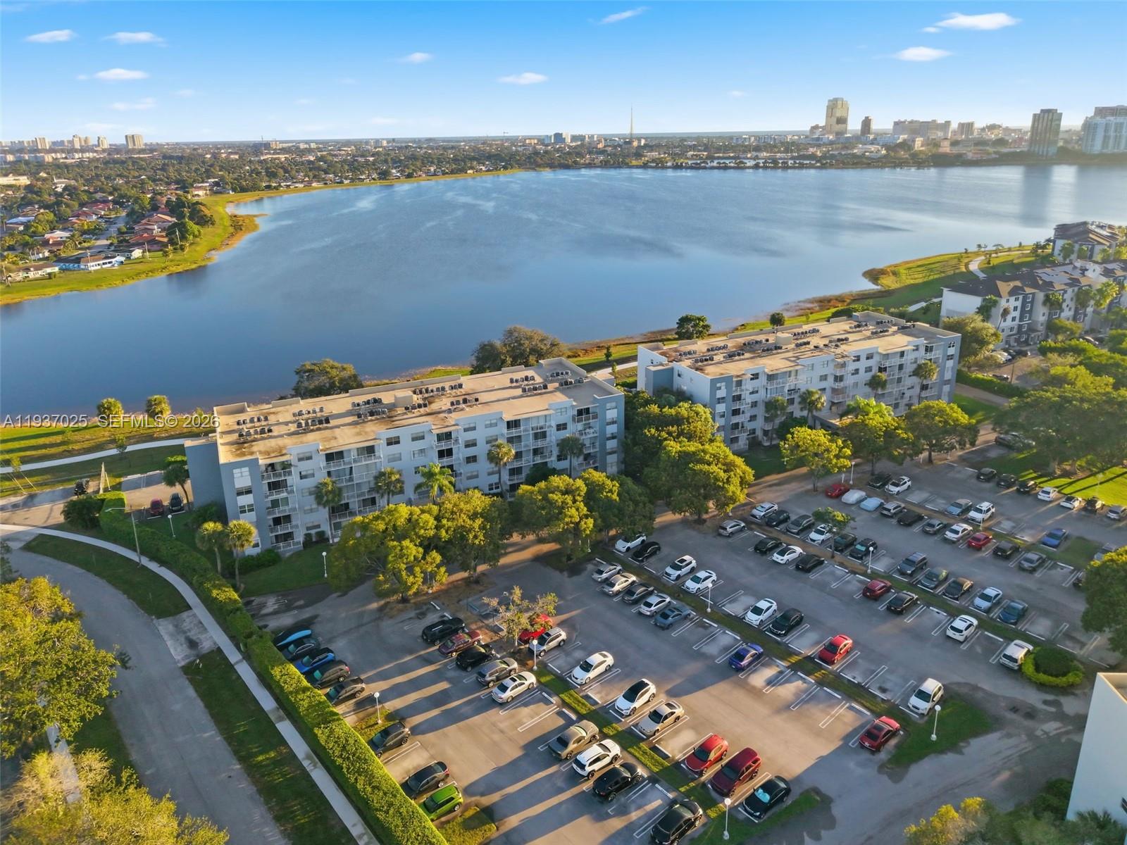 480 Executive Center Dr 3C