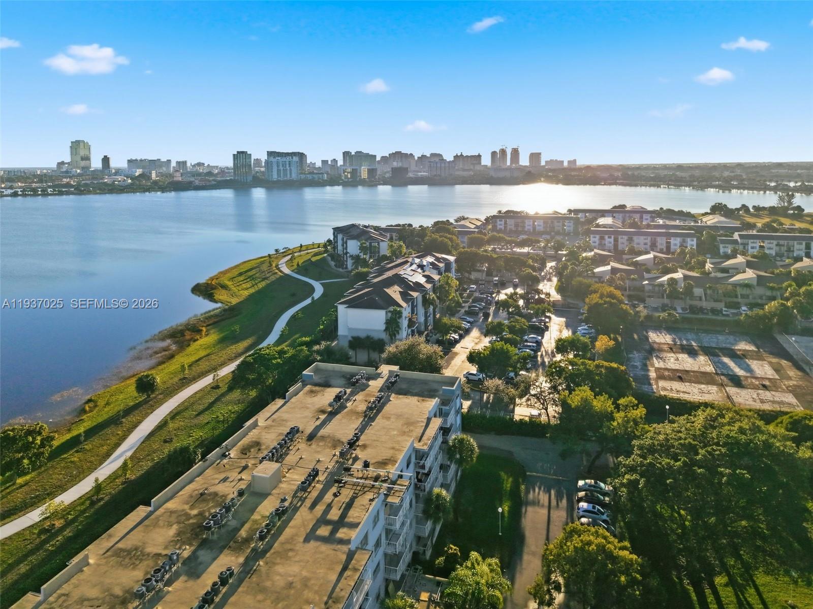 BREAKWATERS OF THE PALM B - Residential