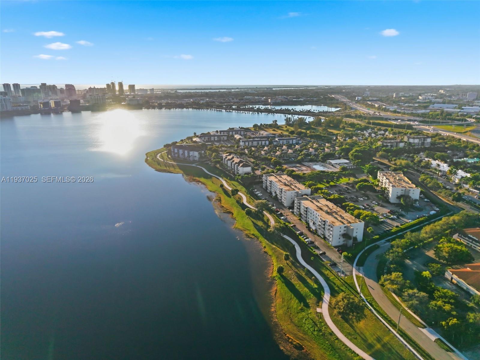 BREAKWATERS OF THE PALM B - Residential