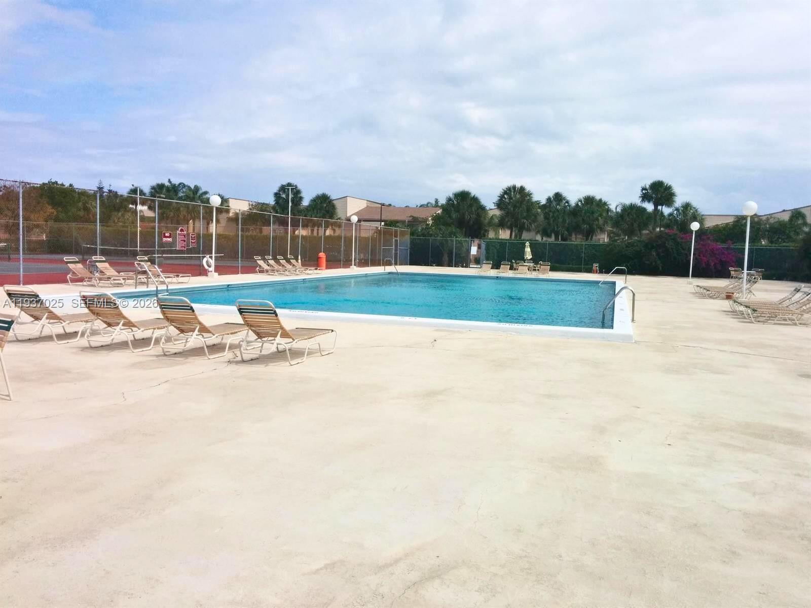 BREAKWATERS OF THE PALM B - Residential