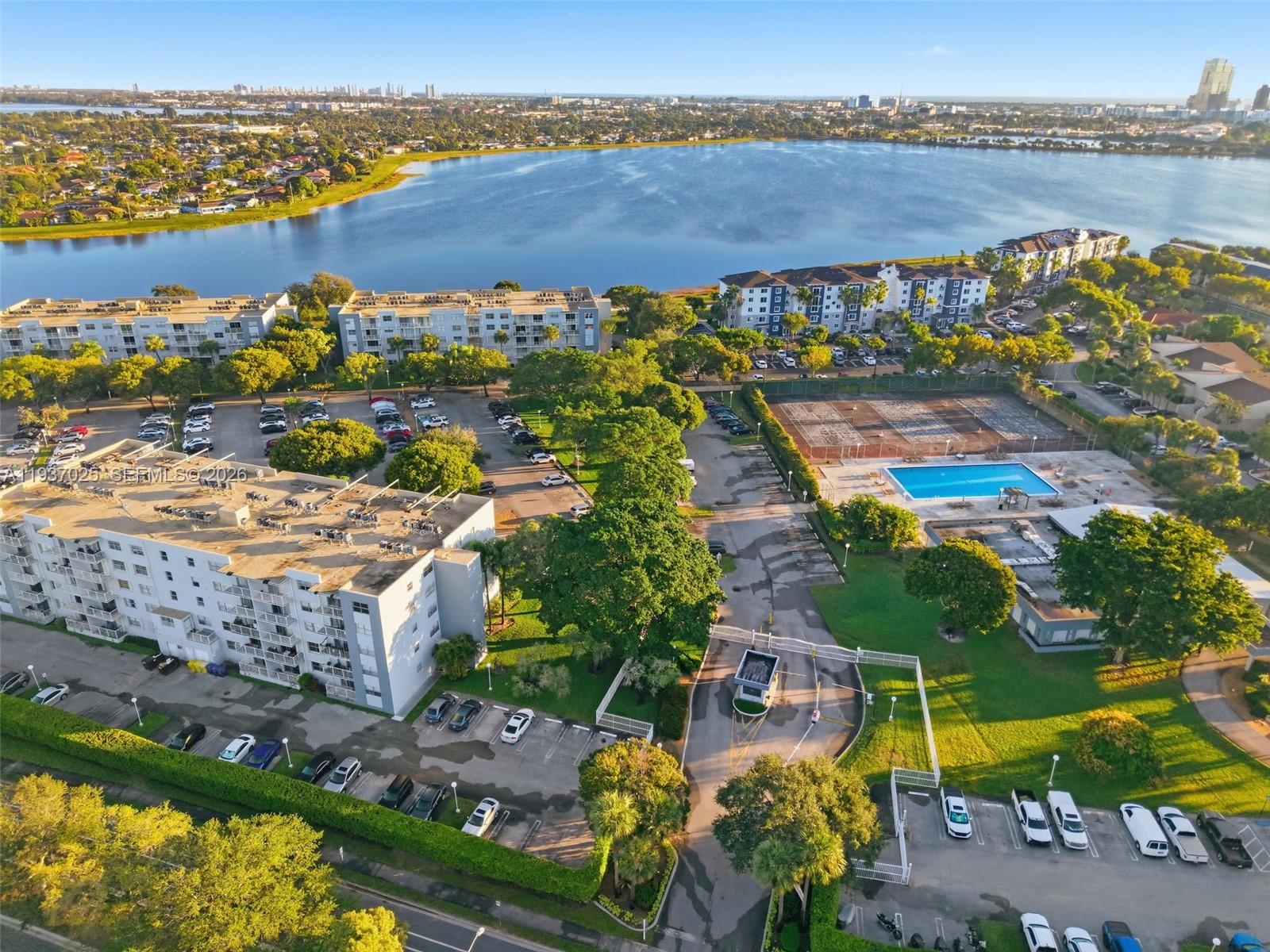 BREAKWATERS OF THE PALM B - Residential