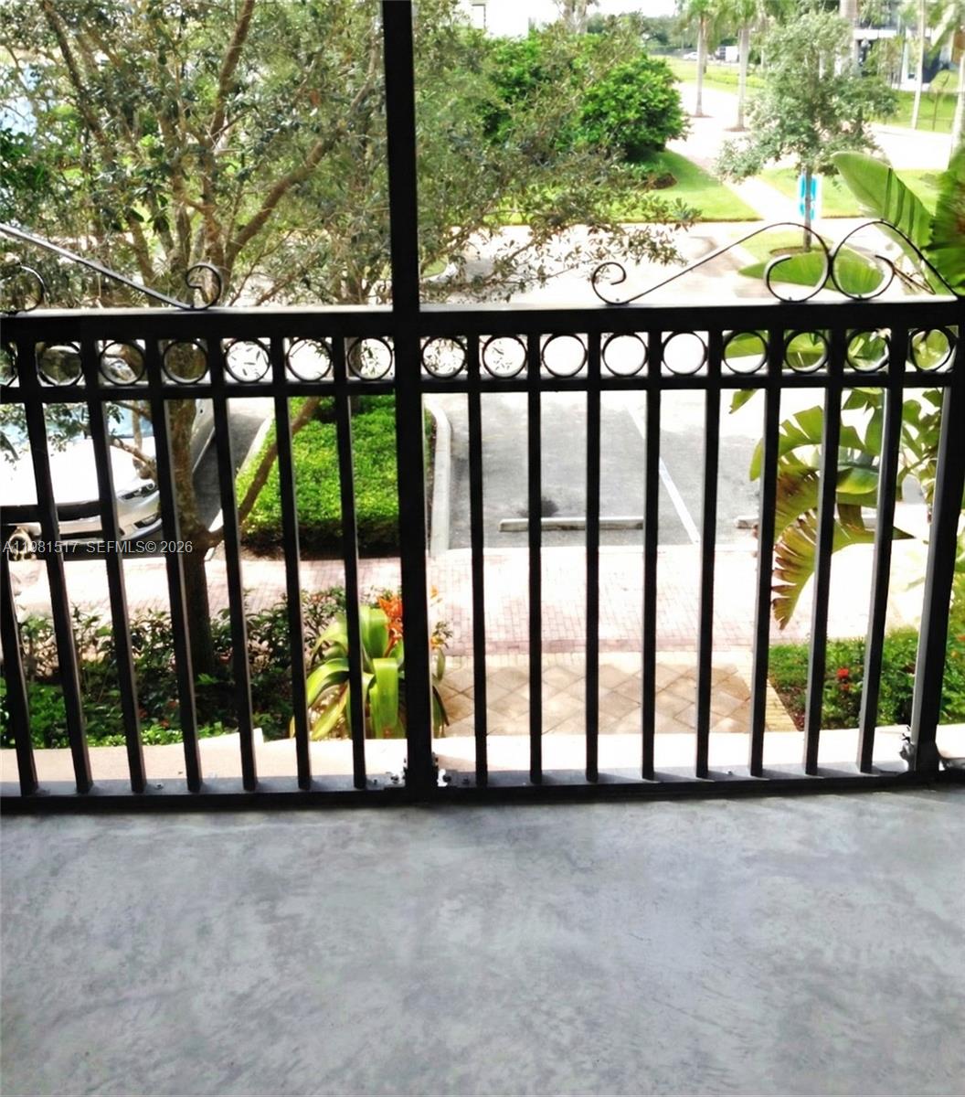 VILLA FLORA CONDO - Residential