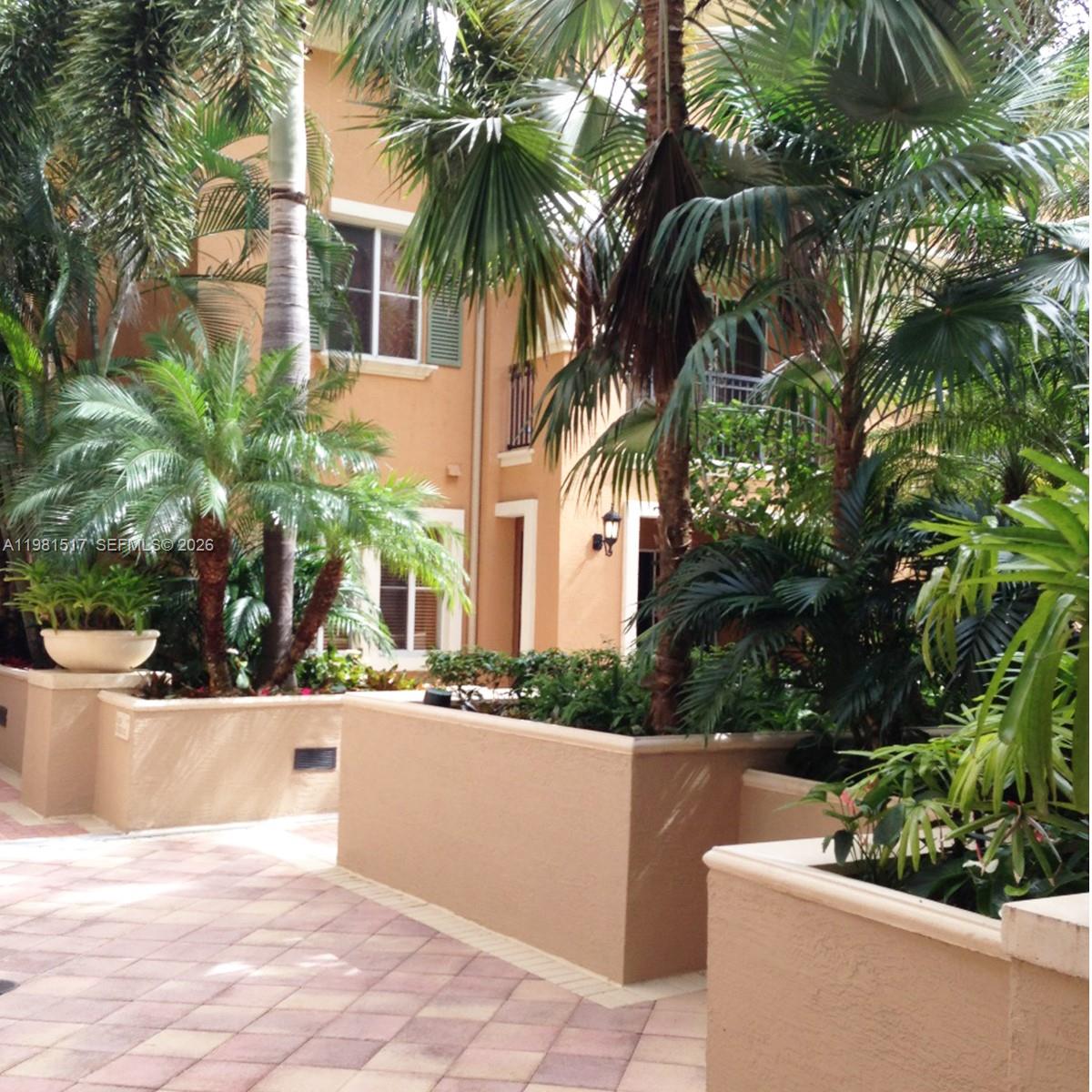 VILLA FLORA CONDO - Residential