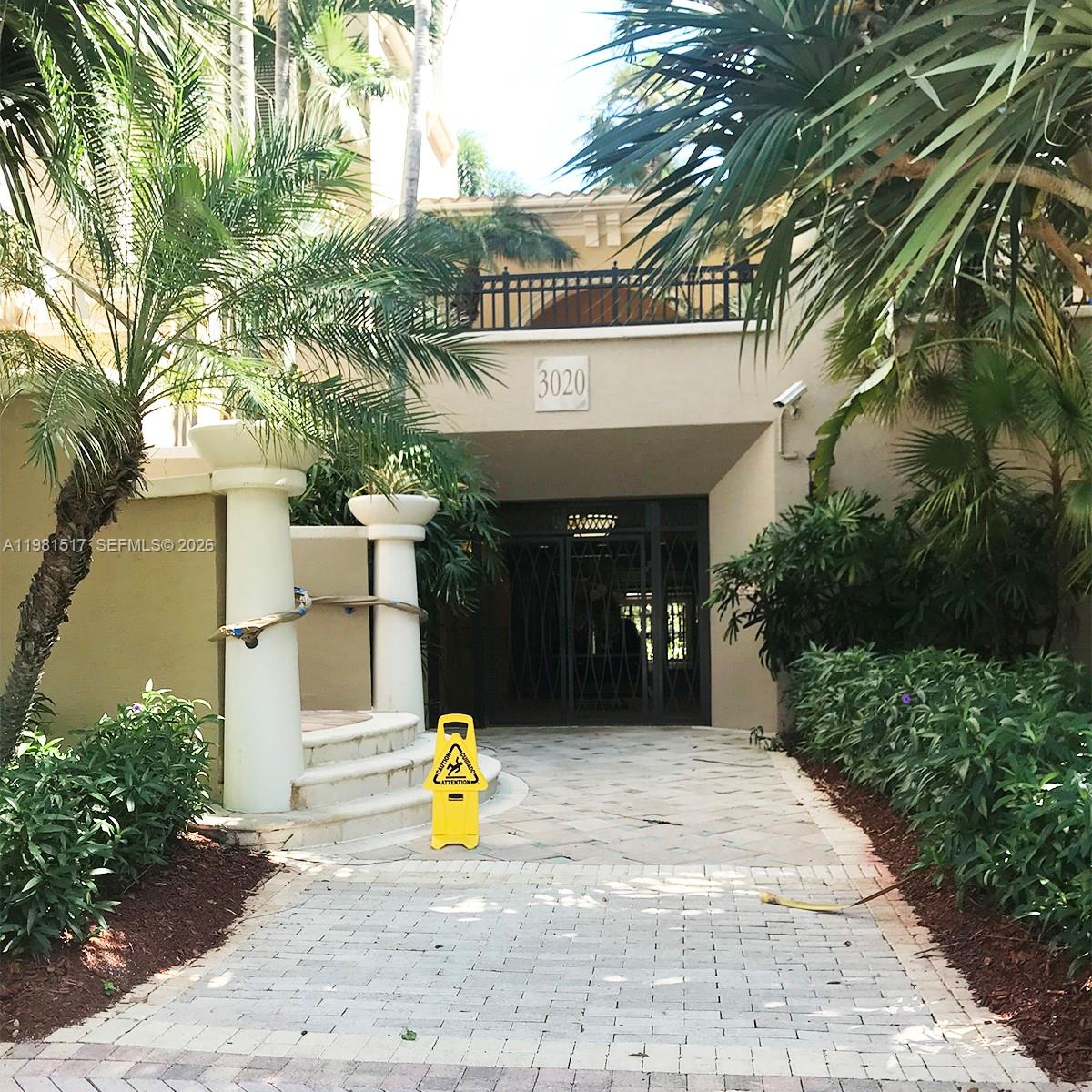 VILLA FLORA CONDO - Residential