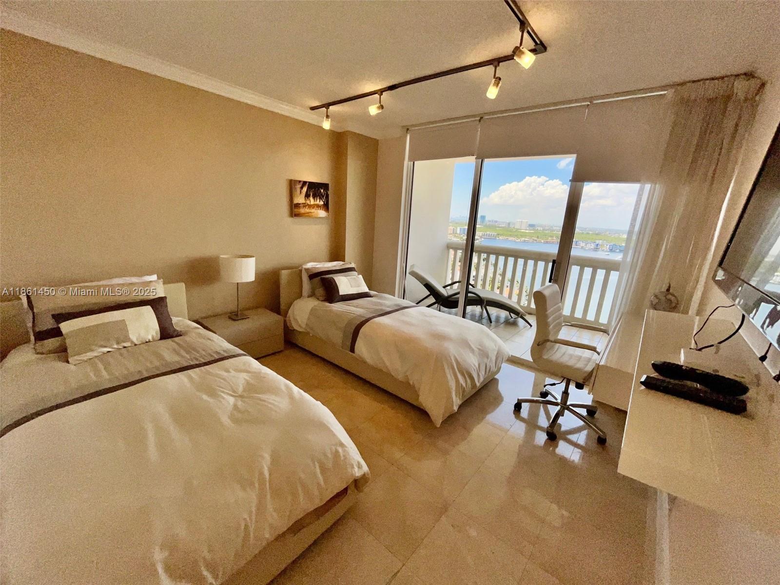 1000 ISL BLVD WILLIAMS IS - Residential Lease