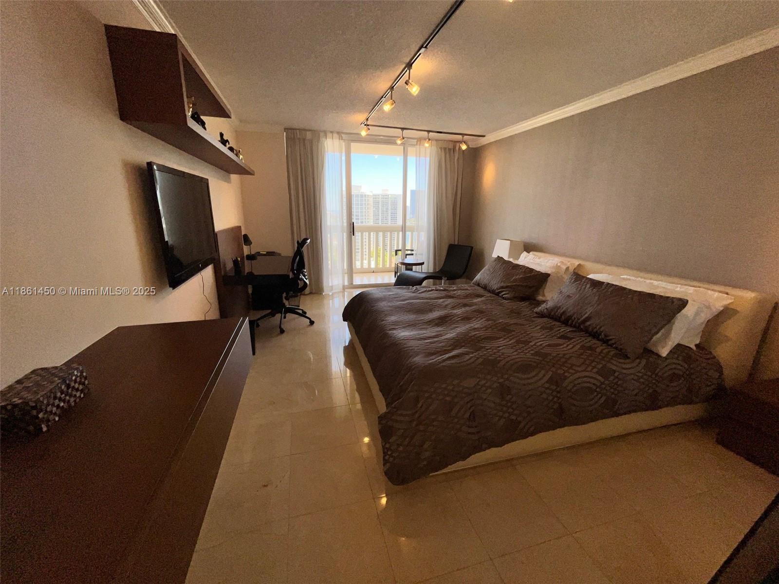 1000 ISL BLVD WILLIAMS IS - Residential Lease