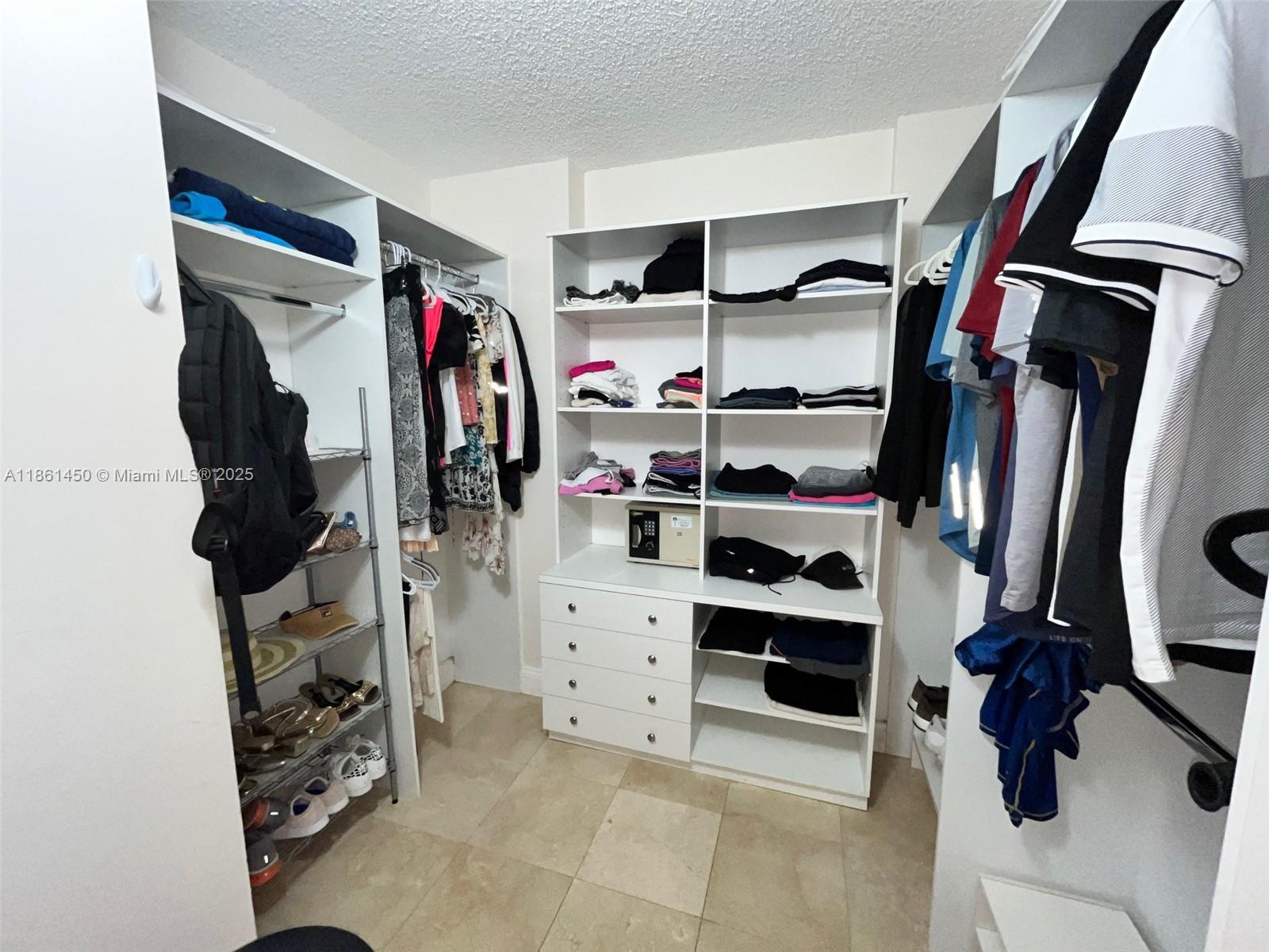 1000 ISL BLVD WILLIAMS IS - Residential Lease