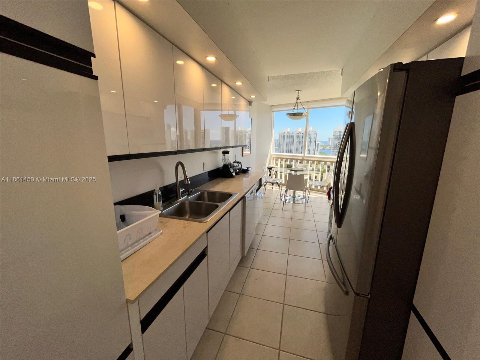 1000 ISL BLVD WILLIAMS IS - Residential Lease