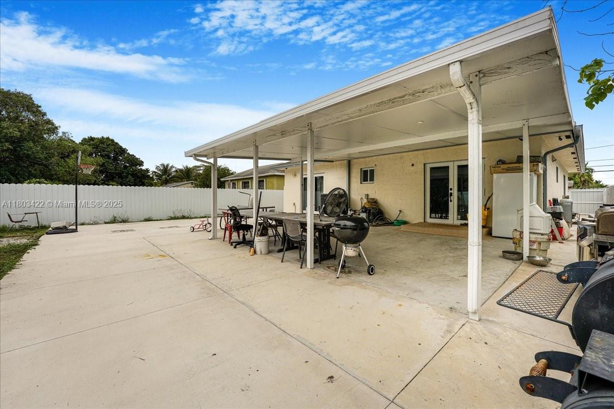 810 NW 112th St