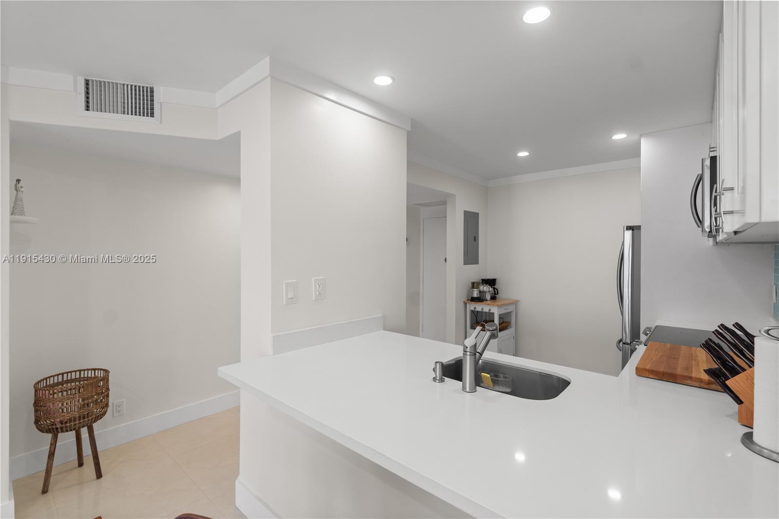 SEA AIR TOWERS CONDO - Residential