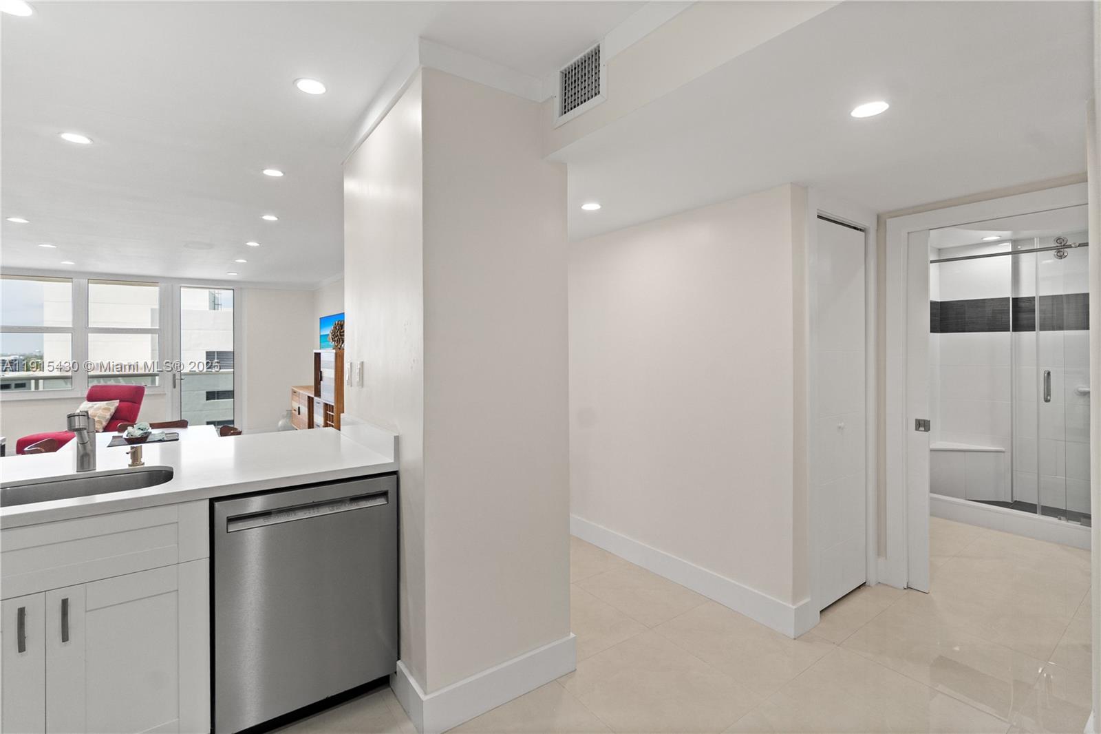 SEA AIR TOWERS CONDO - Residential