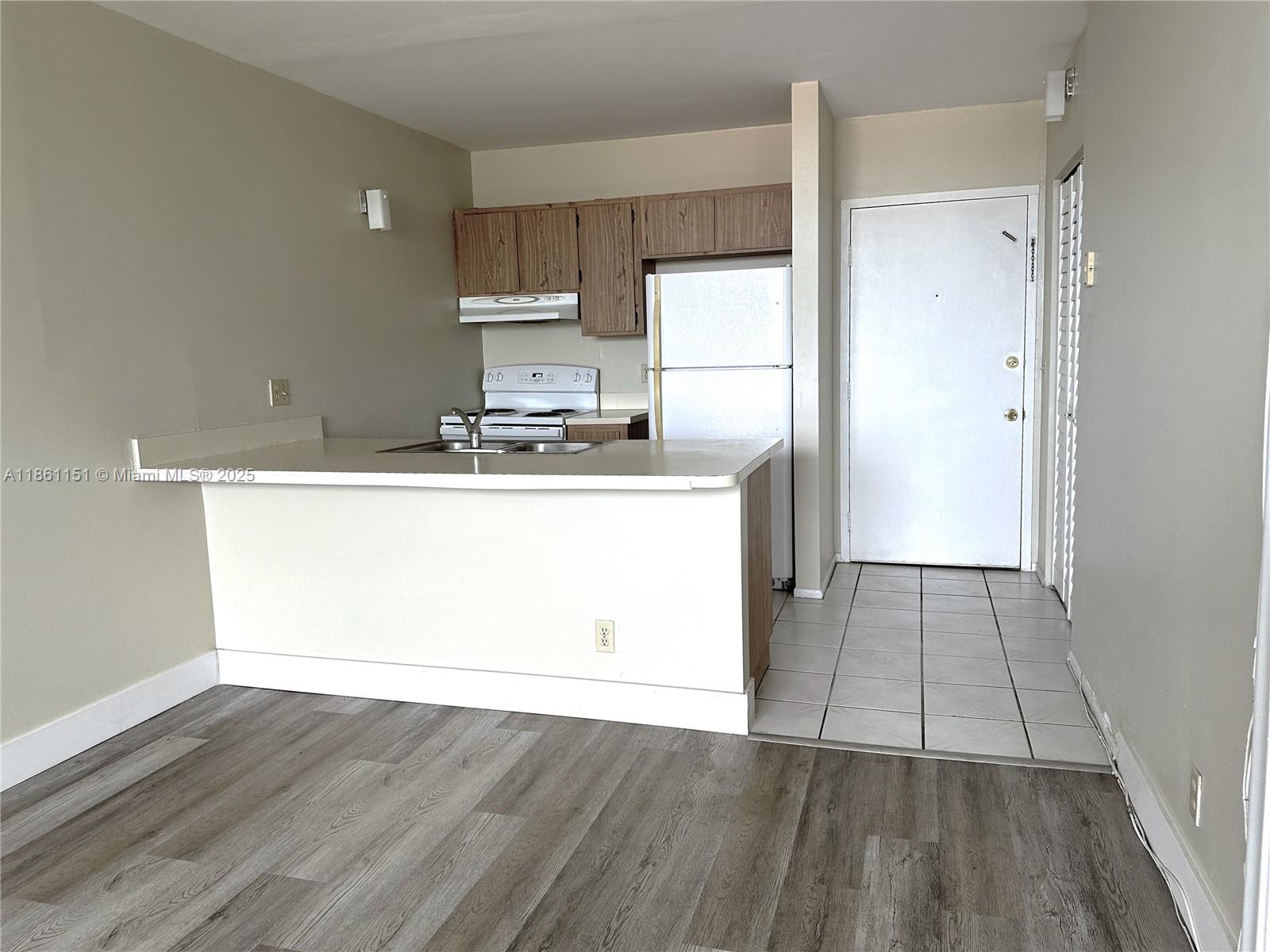 CORAL SPRINGS TOWER CLUB - Residential Lease