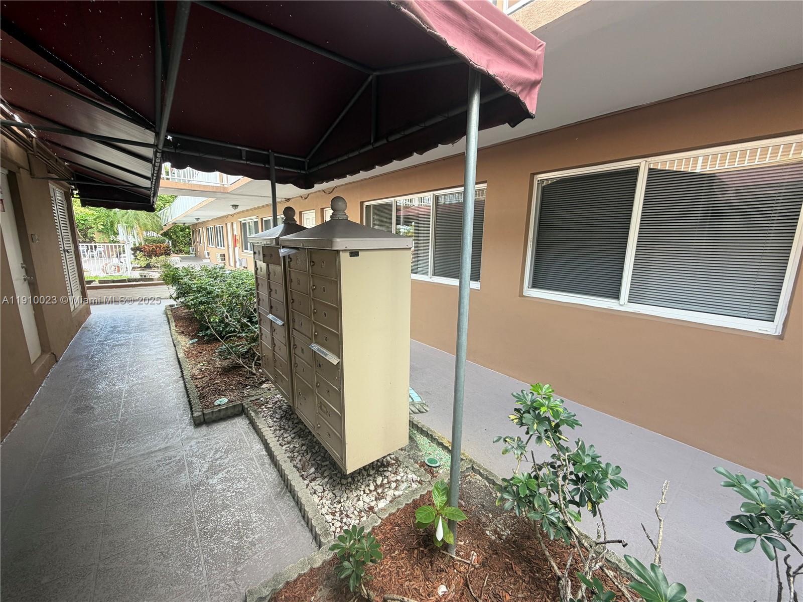 MALIBU GARDENS CONDO - Residential Lease