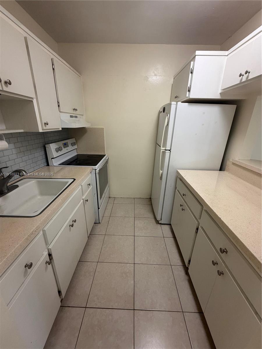 MALIBU GARDENS CONDO - Residential Lease