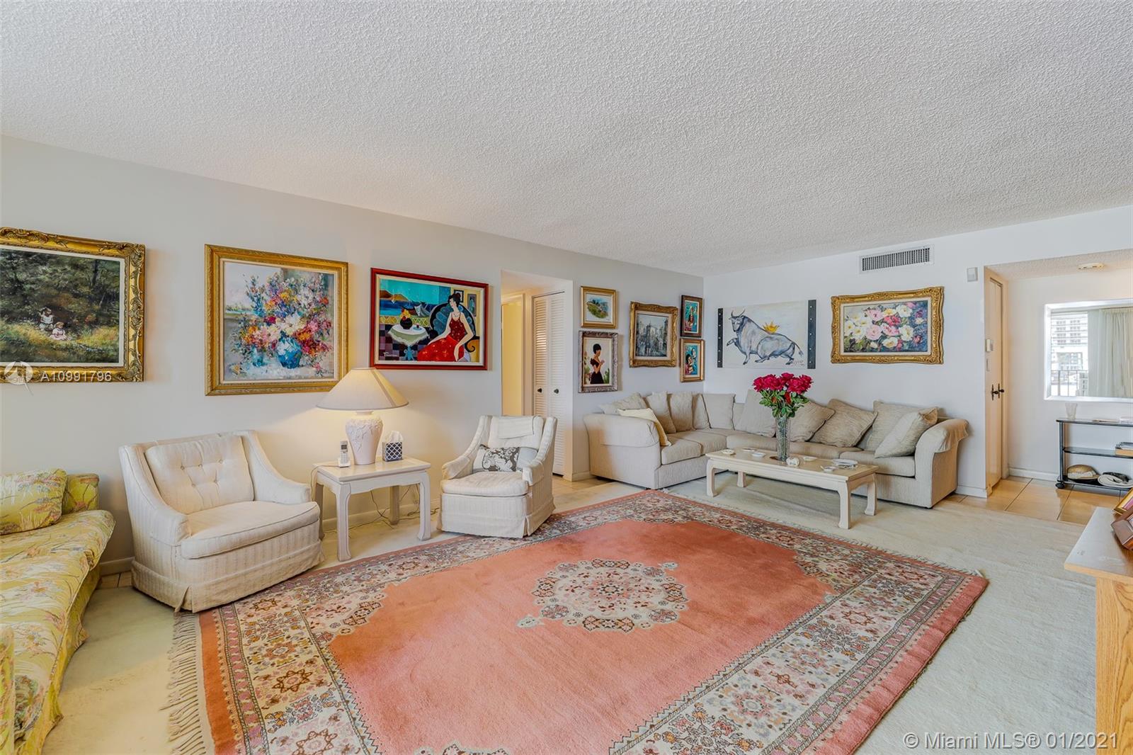 LA MER ESTATES SOUTH COND - Residential