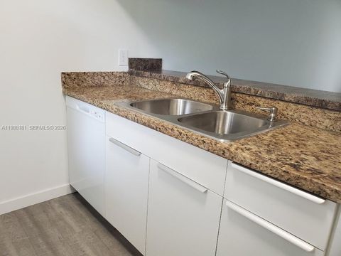 3238 NW 102nd Ter 208-F Coral Springs FL 33065