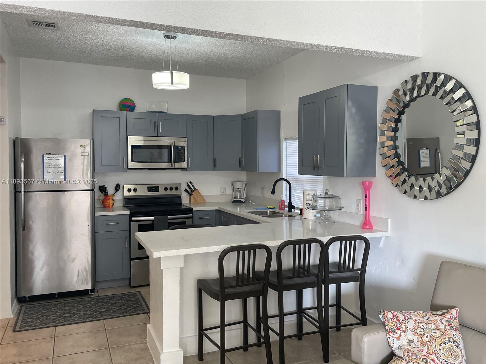 BUENA VISTA GARDENS - Residential Lease