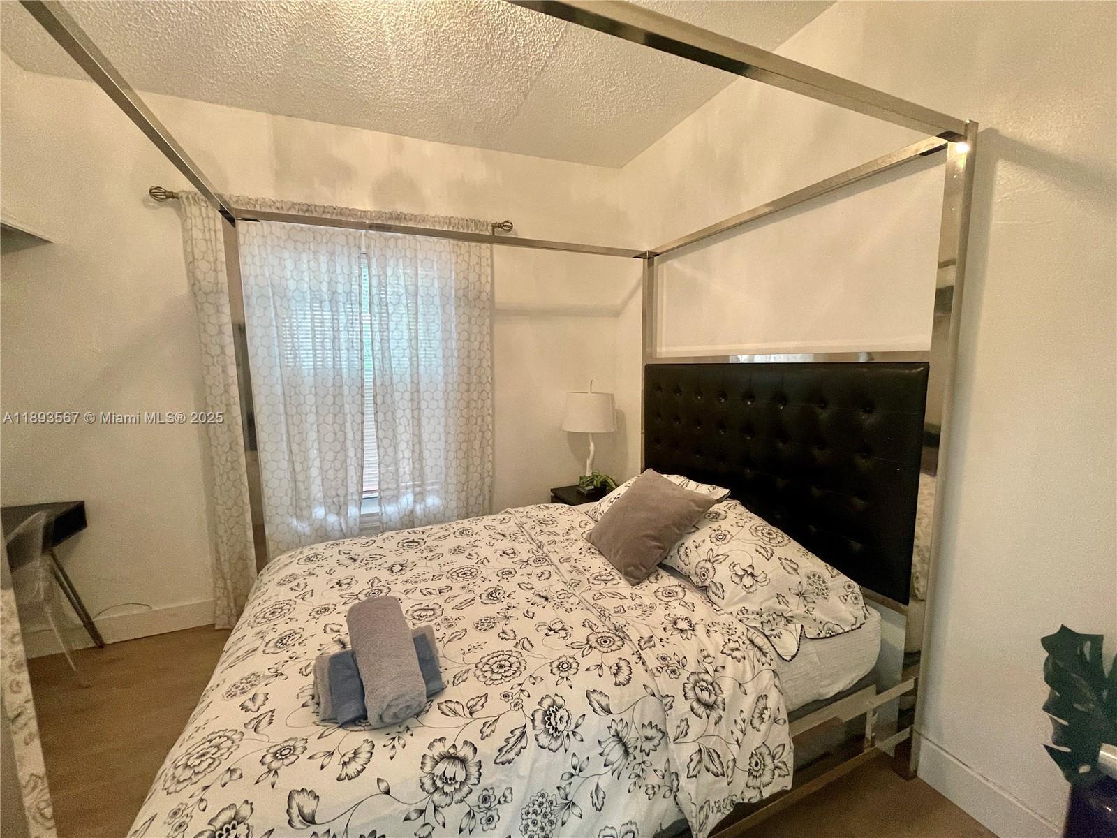 BUENA VISTA GARDENS - Residential Lease