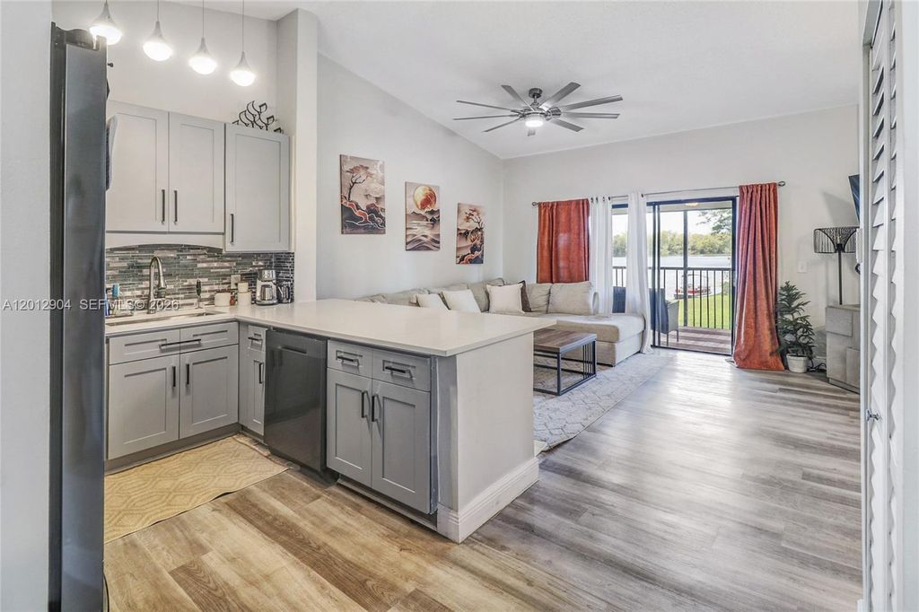Photo of 206 Lincoln Ct #206, Deerfield Beach, FL 33442 (MLS # A12012904)