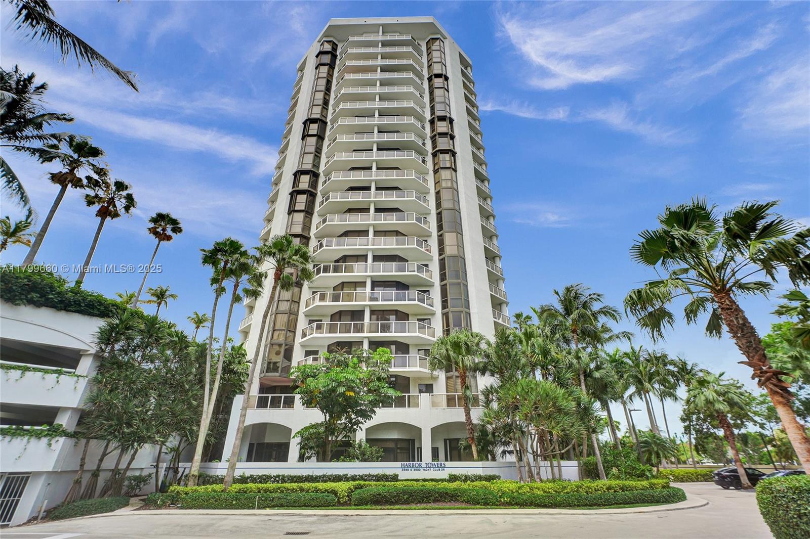 HARBOR TWS AT THE WATERWA - Residential