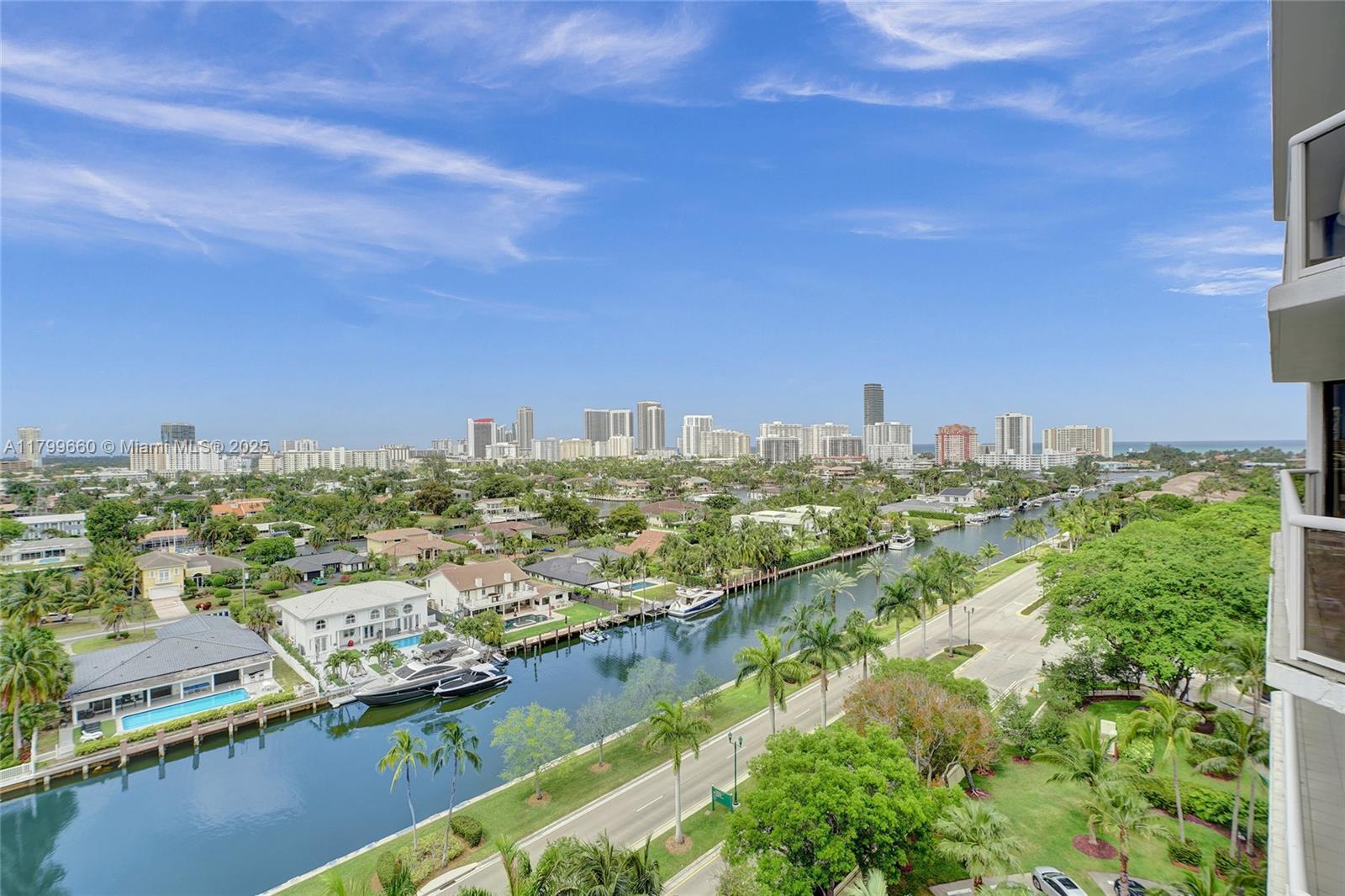 HARBOR TWS AT THE WATERWA - Residential