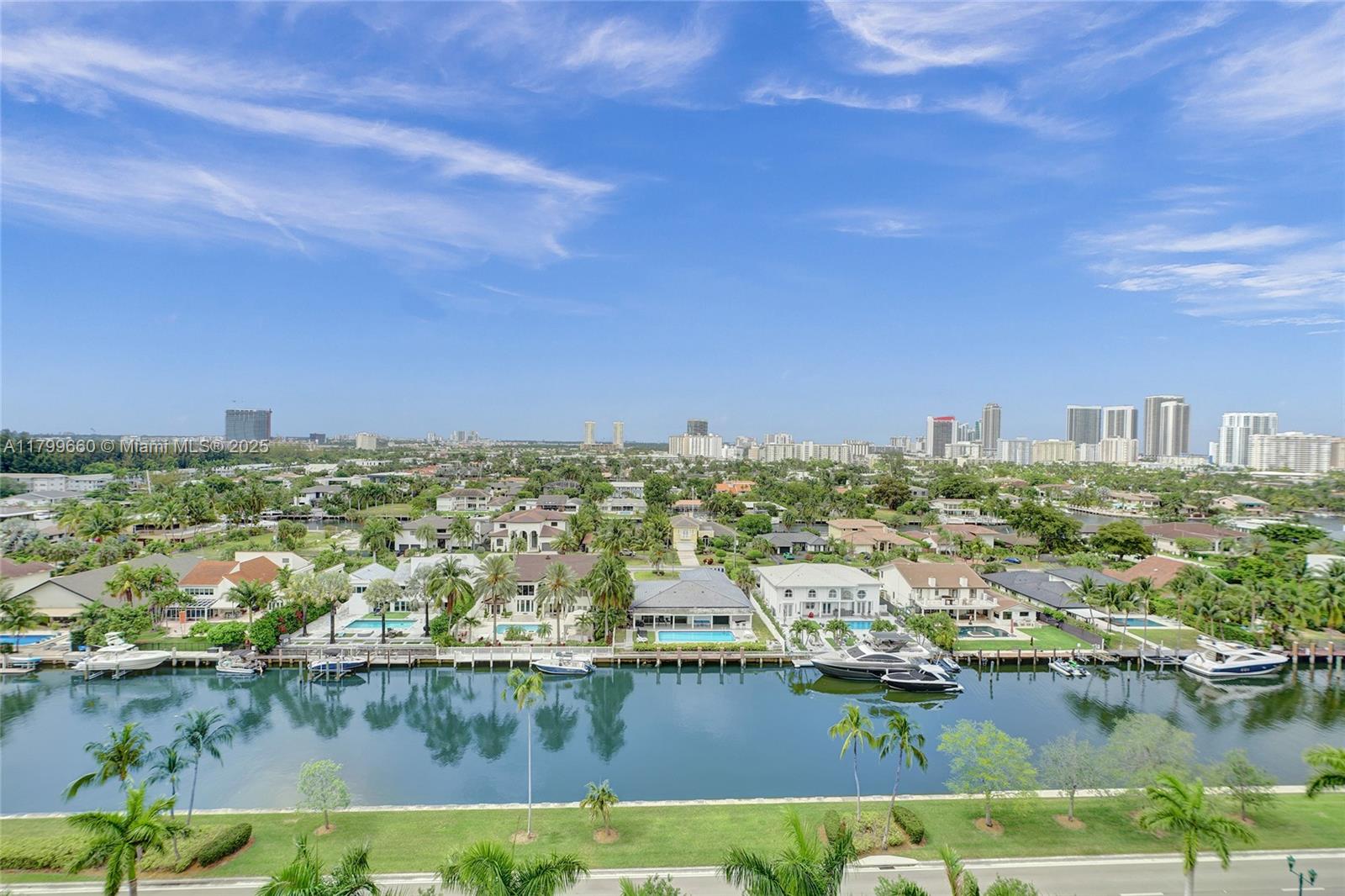 HARBOR TWS AT THE WATERWA - Residential