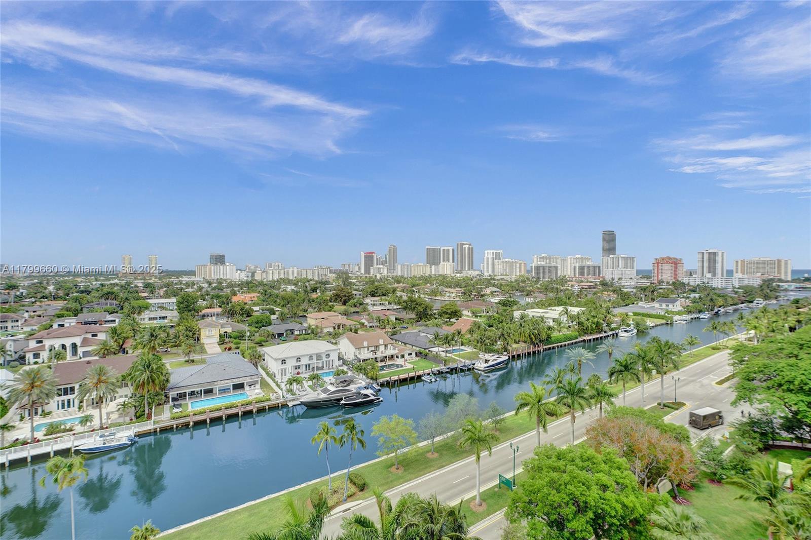 HARBOR TWS AT THE WATERWA - Residential