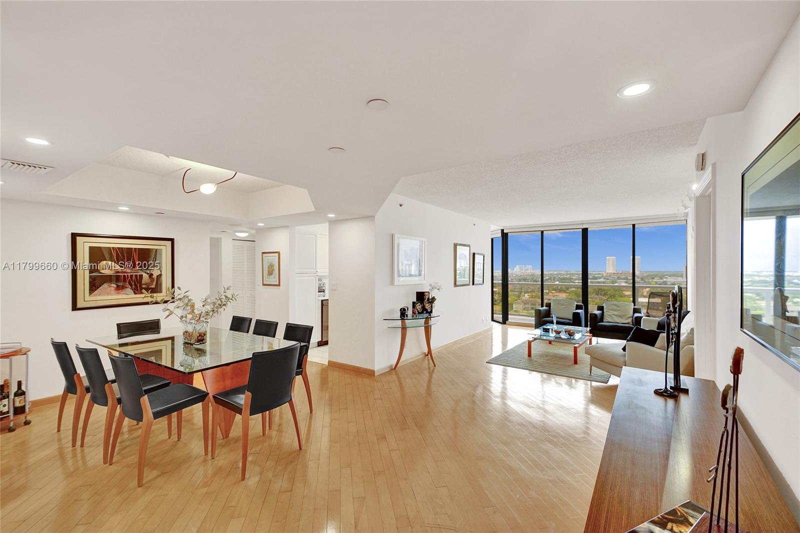 Property for Sale at 3598 Yacht Club Dr 1101, Aventura, Miami-Dade County, Florida - Bedrooms: 2 
Bathrooms: 2  - $625,000