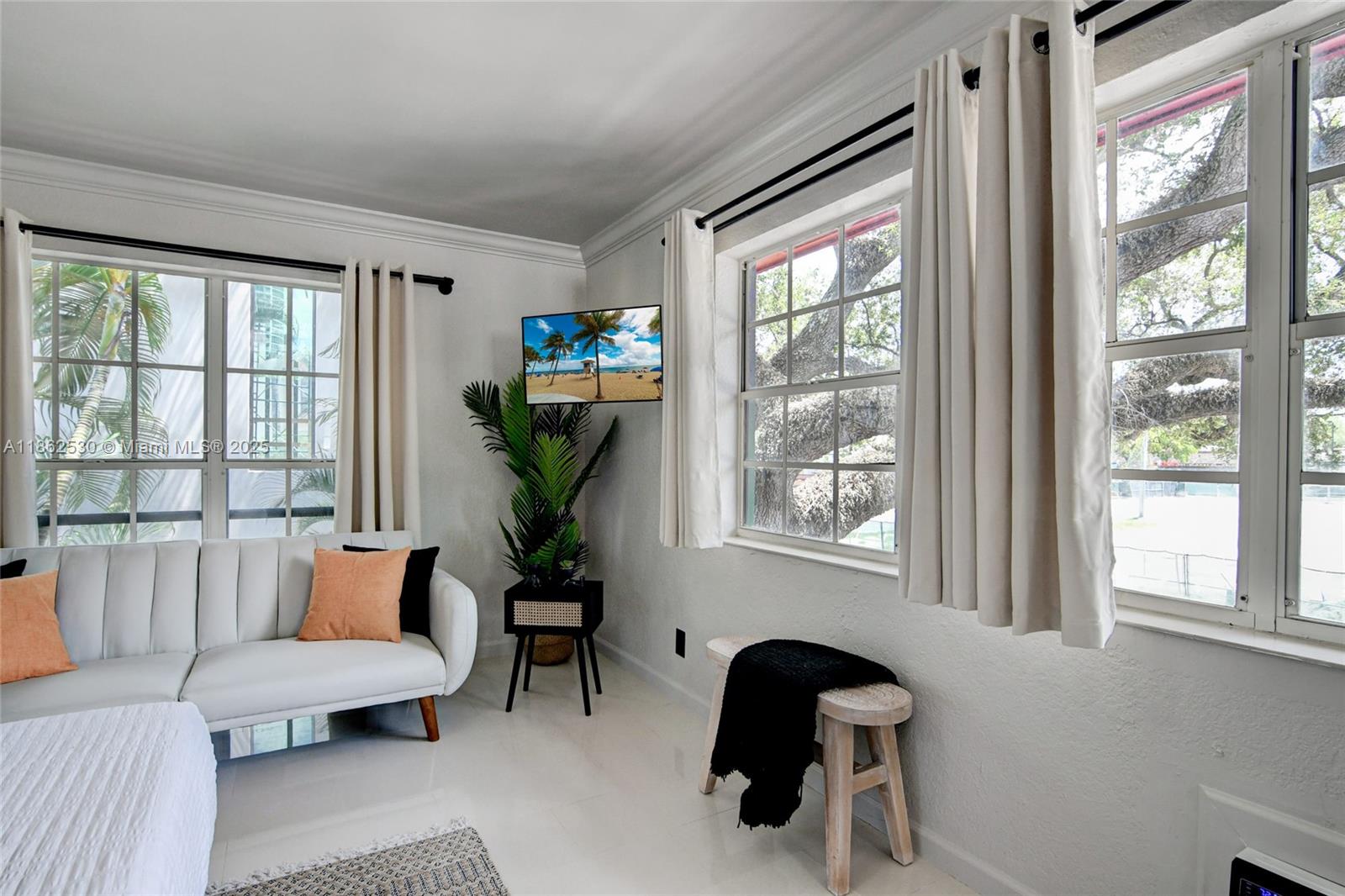 COLEE HAMMOCK - Residential Lease