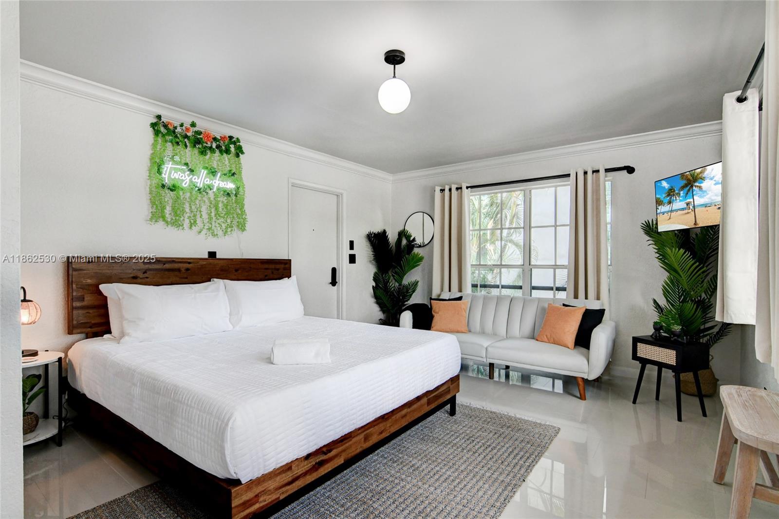 COLEE HAMMOCK - Residential Lease