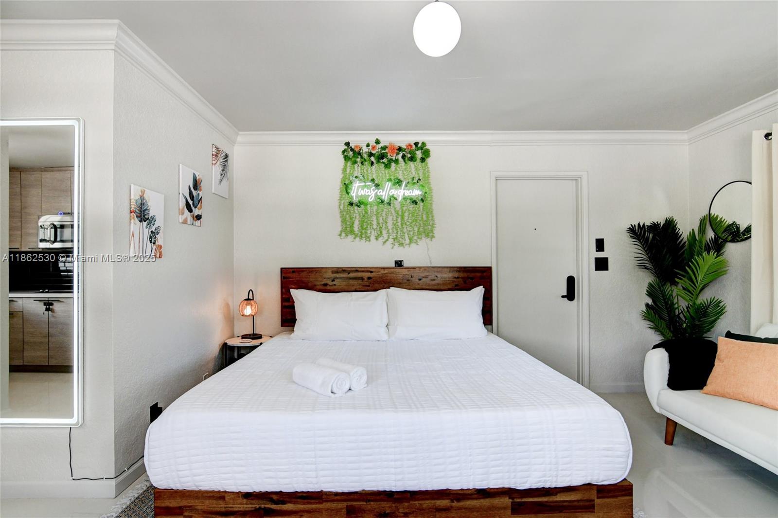 Immerse yourself in another world when you stay in this unique studio with a lush outdoor tropical garden. With a queen bed and nice table to eat or use as a workspace. Fully furnished studio, tile floors, modern kitchen and bathroom, comes with one parking spot. Bldg has common laundry and is located just a block away from Las Olas with great restaurants and shopping, you can easily explore historic sights. Two story building. Landlord will consider shorter term leases (minimum of 3 months).