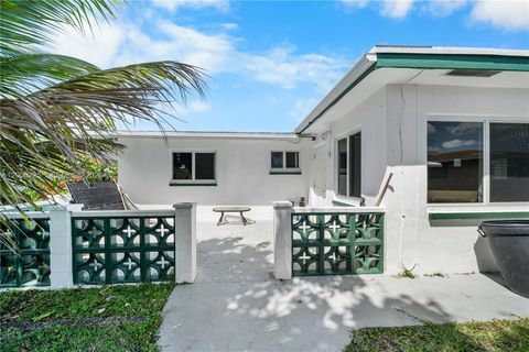 Tiny photo for 4402 NW 44th Ave, Tamarac, FL 33319 (MLS # A12006225)