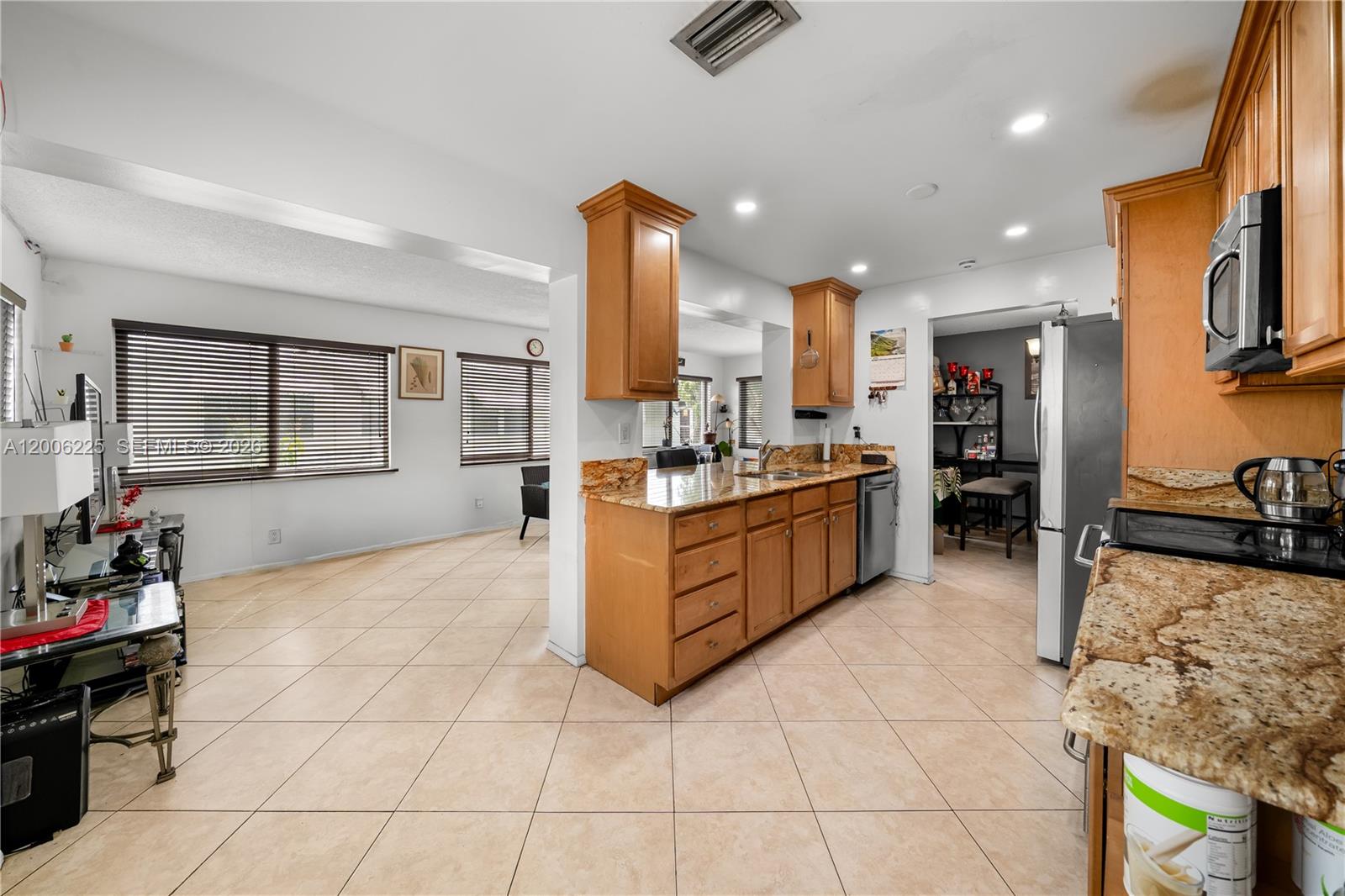 MAINLANDS OF TAMARAC LAKE - Residential