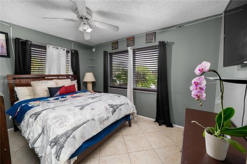 Tiny photo for 4402 NW 44th Ave, Tamarac, FL 33319 (MLS # A12006225)