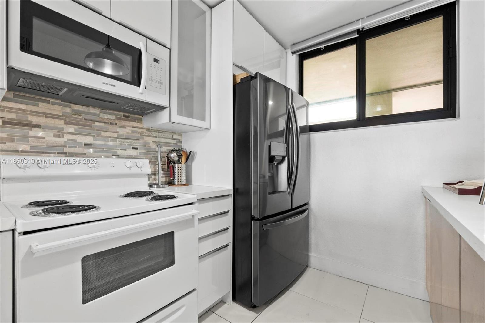 109 Lake Emerald Dr 105