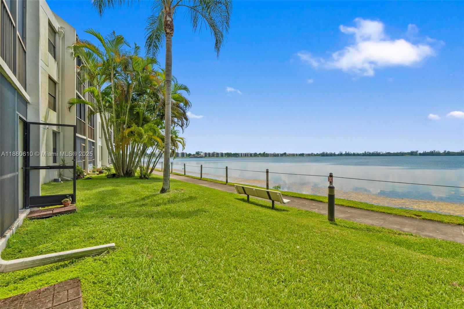 LAKE EMERALD CONDOMINIUM - Residential