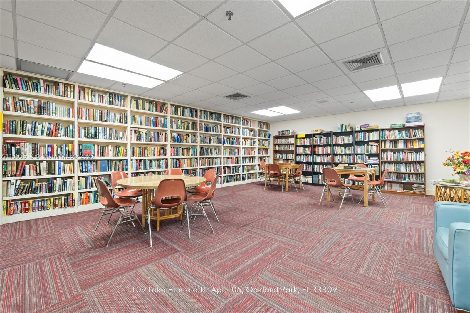 LAKE EMERALD CONDOMINIUM - Residential