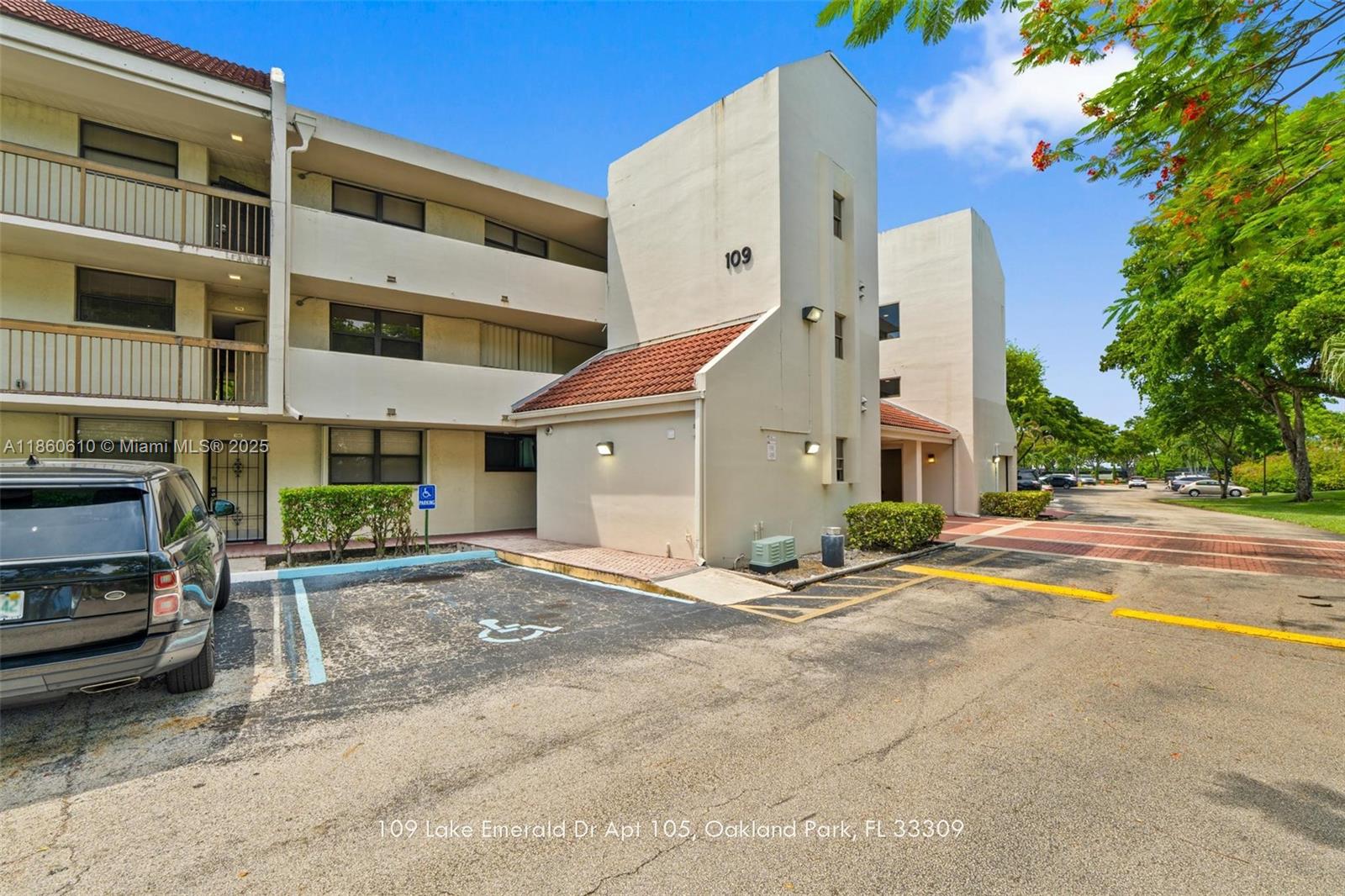 Beautifully renovated ground-floor condo . This modern unit features impact windows throughout, a brand-new kitchen with quartz countertops, sleek white porcelain tile flooring, and a screened-in balcony with stunning lake views. The spacious primary bedroom has a private entrance, offering the potential for additional rental income. Situated in a gated community with 24-hour security, residents enjoy resort-style amenities including three swimming pools, a fitness center, game room, library, walking trails, tennis and basketball courts, and BBQ pavilions. Enjoy kayaking on the lake with free kayak storage available. The monthly HOA fee includes water, internet, and cable. Don’t miss this incredible opportunity to live in one of Oakland Park’s most desirable communities!