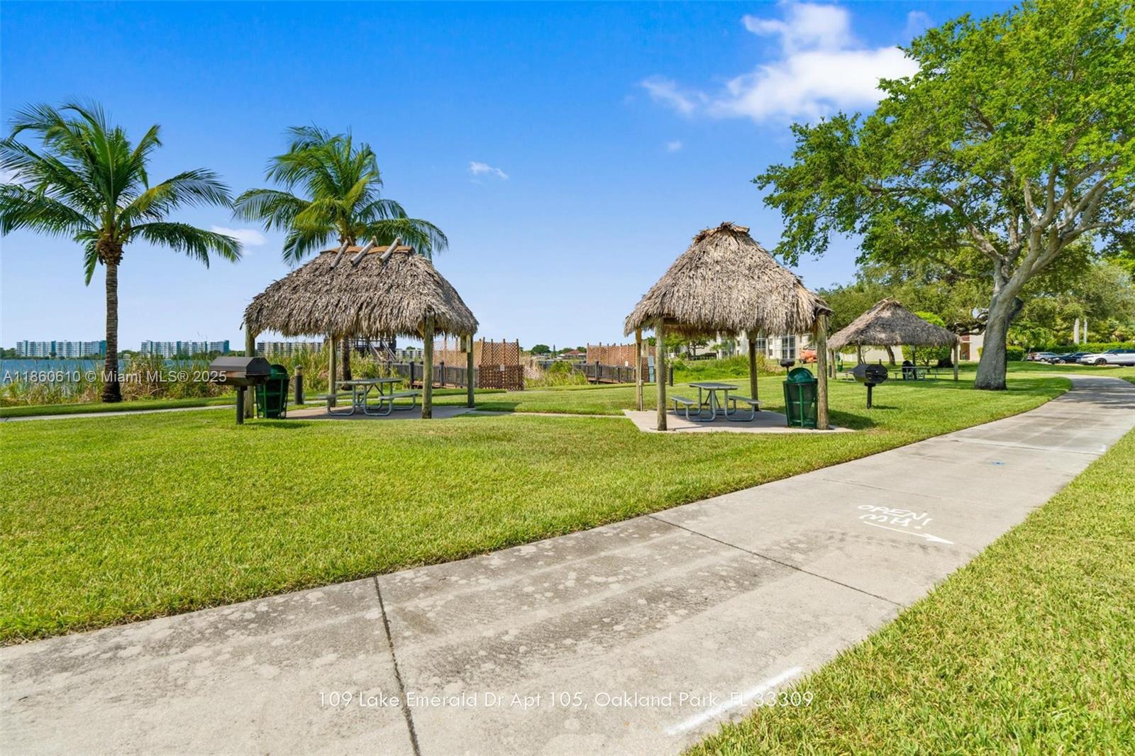 LAKE EMERALD CONDOMINIUM - Residential