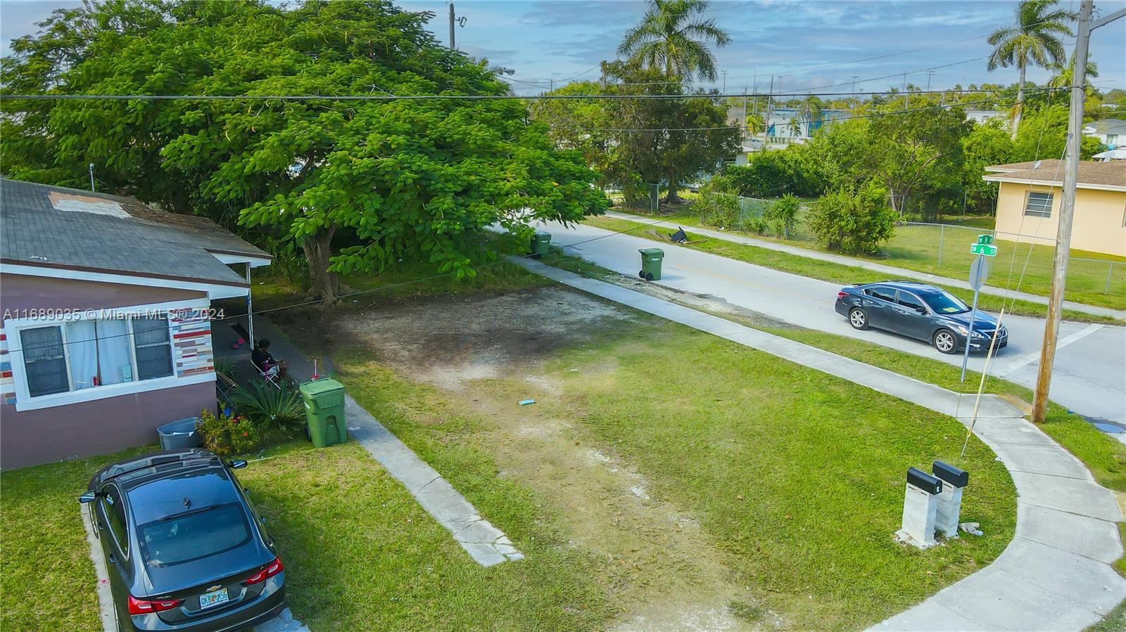 CENTRAL COMML HOMESTEAD - Land